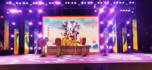 龍泉驛區(qū)戲劇展演季盛大啟幕 熊貓餐廳“營(yíng)業(yè)啦”引領(lǐng)藝術(shù)表演場(chǎng)館服務(wù)新體驗(yàn)